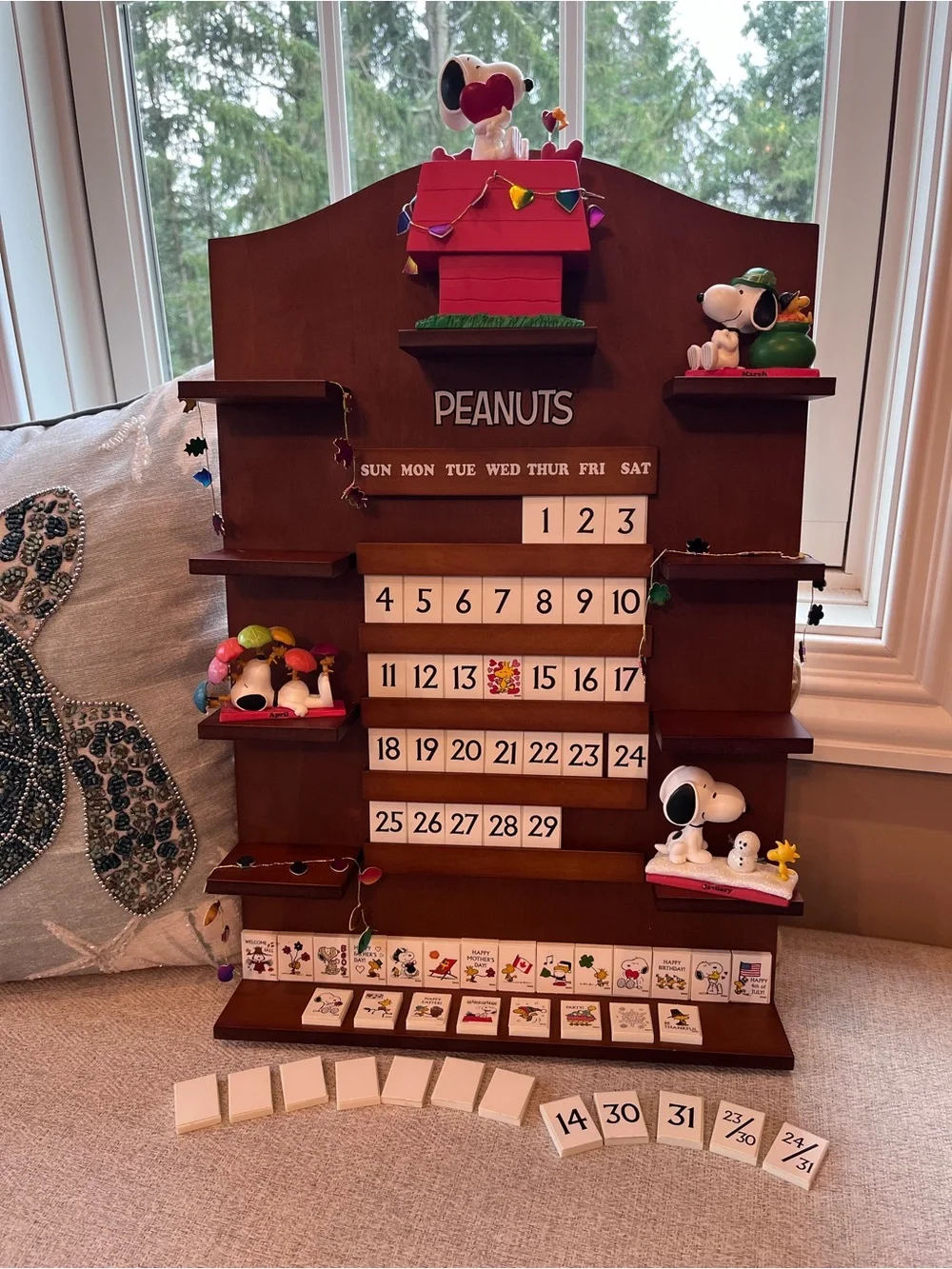 2018 Snoopy Through the Seasons Perpetual Calendar